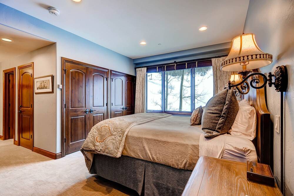Highlands Slopeside by East West Hospitality - photo 83