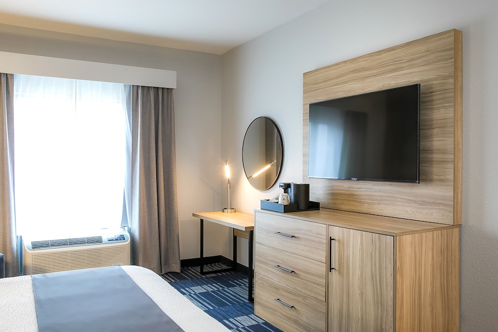 Winds Hotel at Crosswinds Casino - photo 8