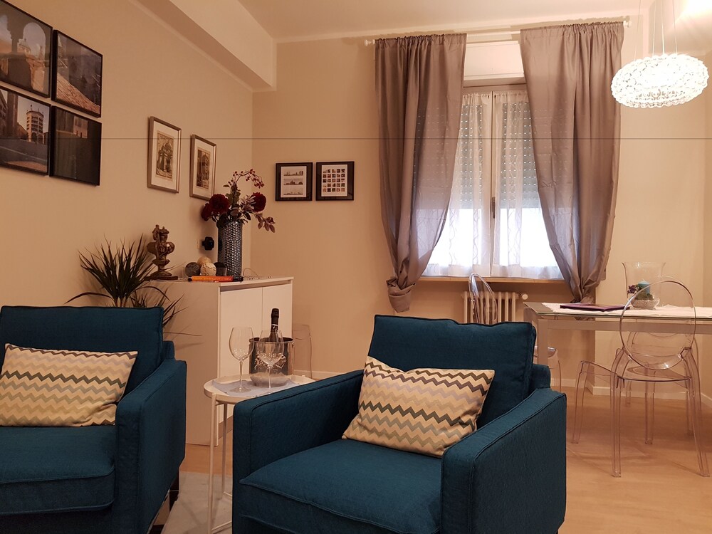 Parma City Centre Holiday House — 4-Star Luxury Hotel in Parma, Italy