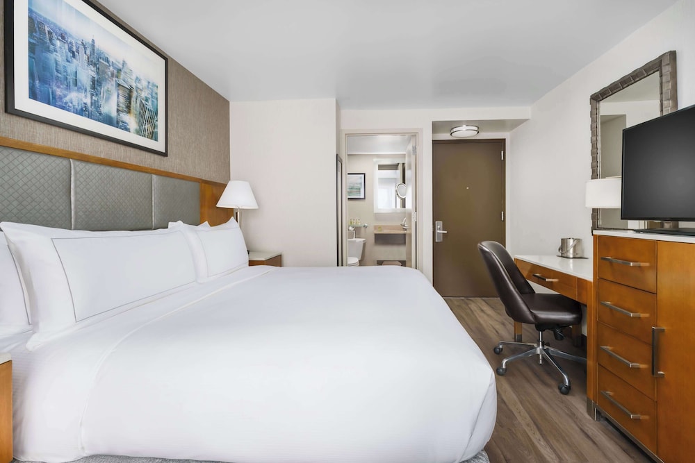 DoubleTree by Hilton Hotel New York City Chelsea - photo 10