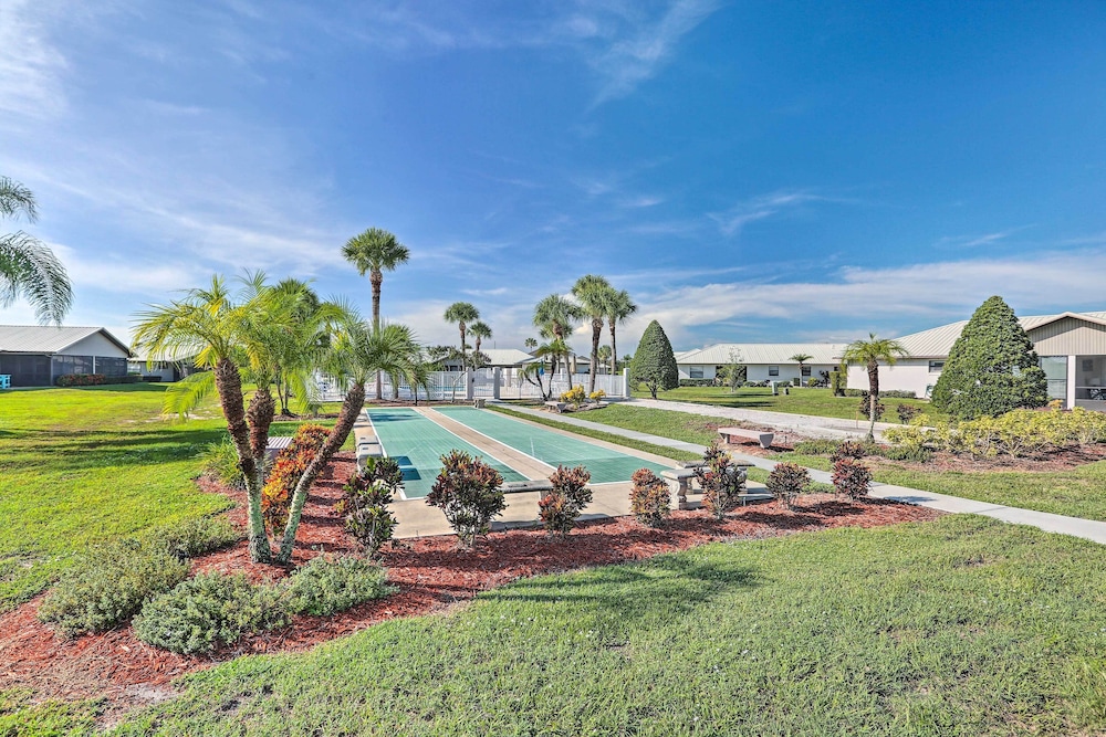 Pool Access Screened Porch: Sebring Resort Home - photo 14