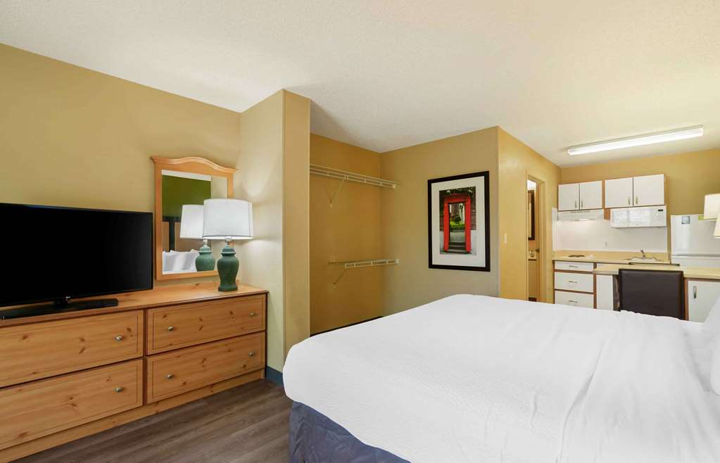 Extended Stay America Suites Clearwater Carillon Park - photo 42