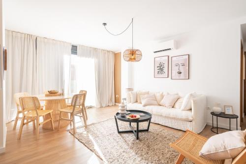 MalasaA a 13 Nuevo apartamento 2 dormitorios centro histA3rico todos servicios barrio tranquilo MS — 4-Star Luxury Hotel in Malaga, Spain