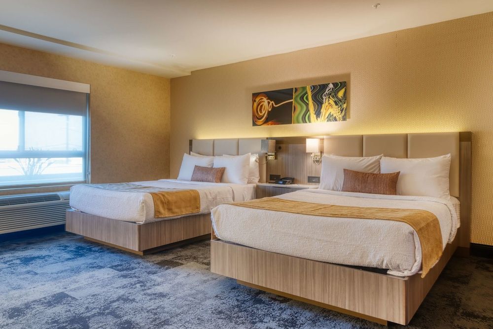 Best Western Premier NOHO Inn - photo 4