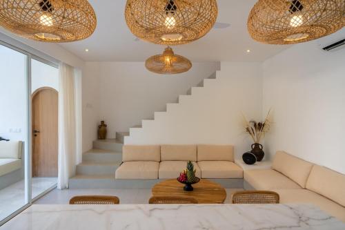 Las Kolas Romantic chic oasis in central Canggu