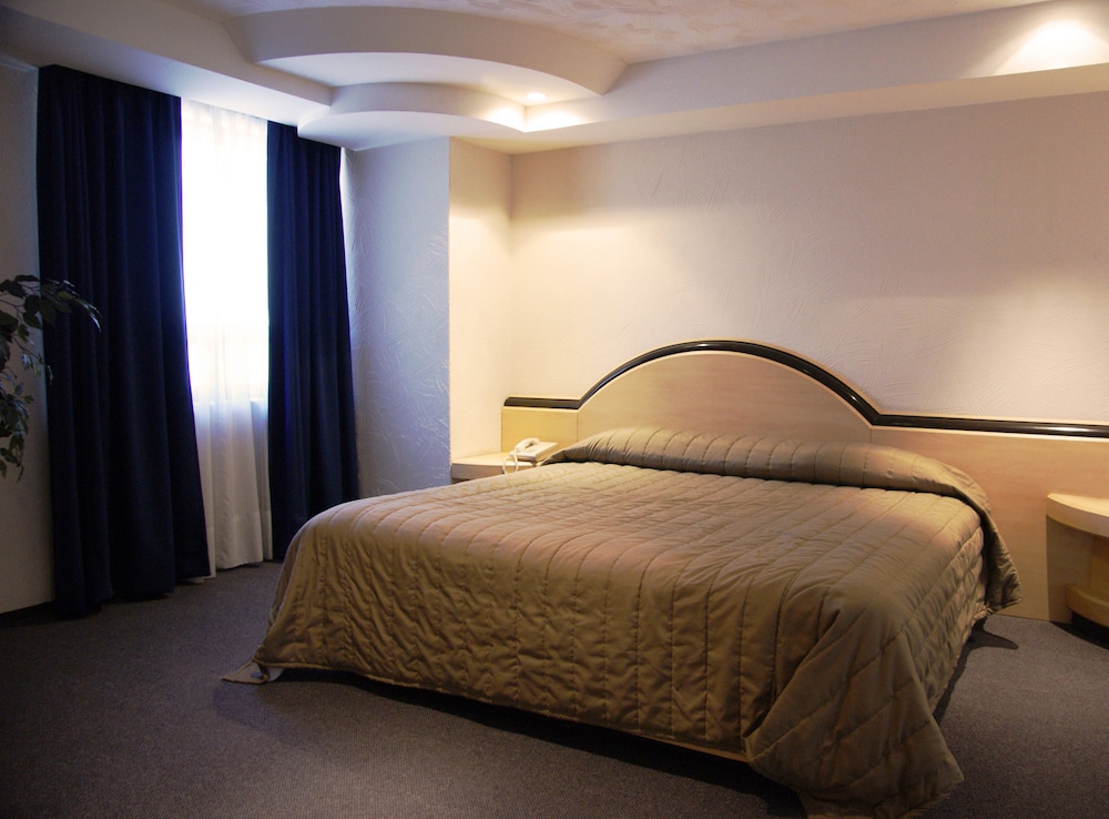 Portonovo Hotel & Suites