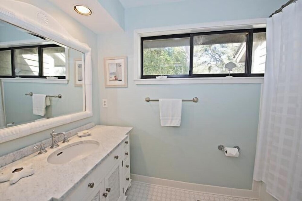 2449 Inland Harbour at the Sea Pines Resort - photo 5
