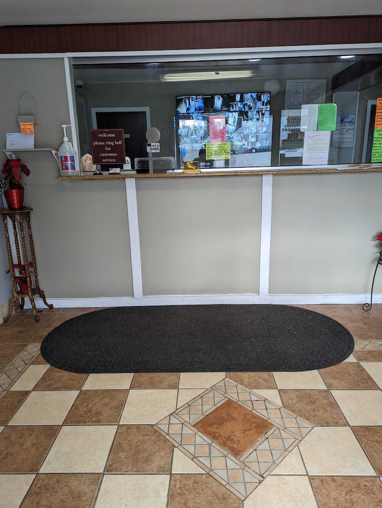 Executive Inn Coopersburg - photo 2