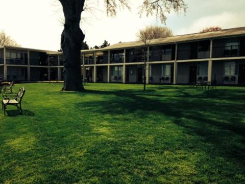Duke of York Hotel - photo 11