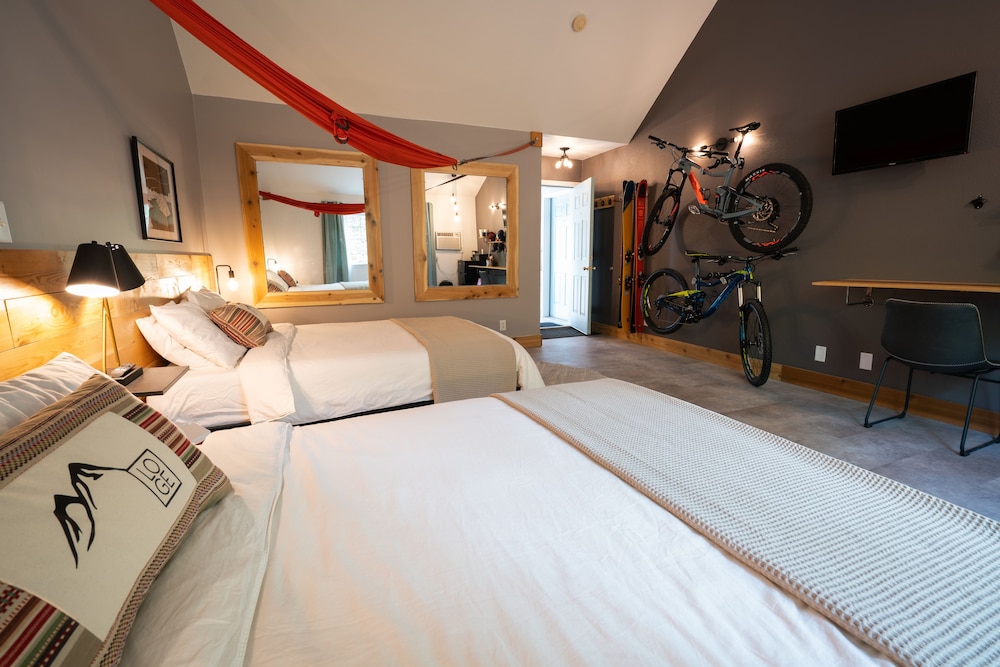 Loge Mt. Shasta - photo 2