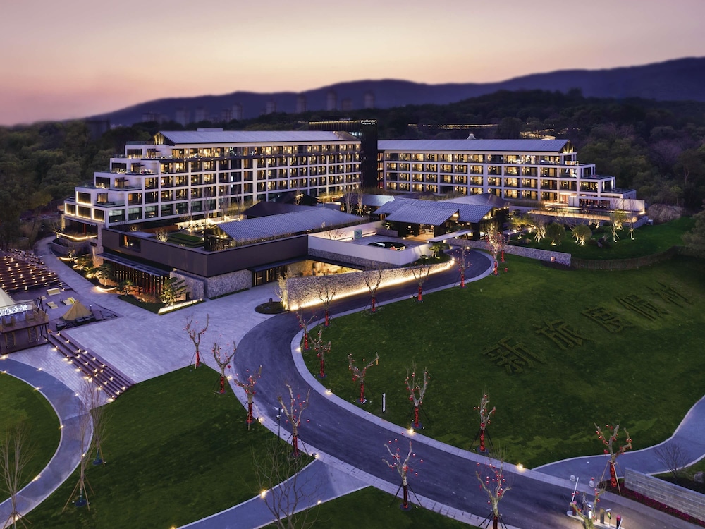 Pullman Nanchang Meiling - carbon neutral hotel in Nanchang