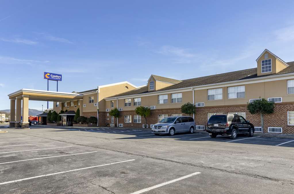 Comfort Inn & Suites Raphine Lexington near I 81 and I 64 - photo 3