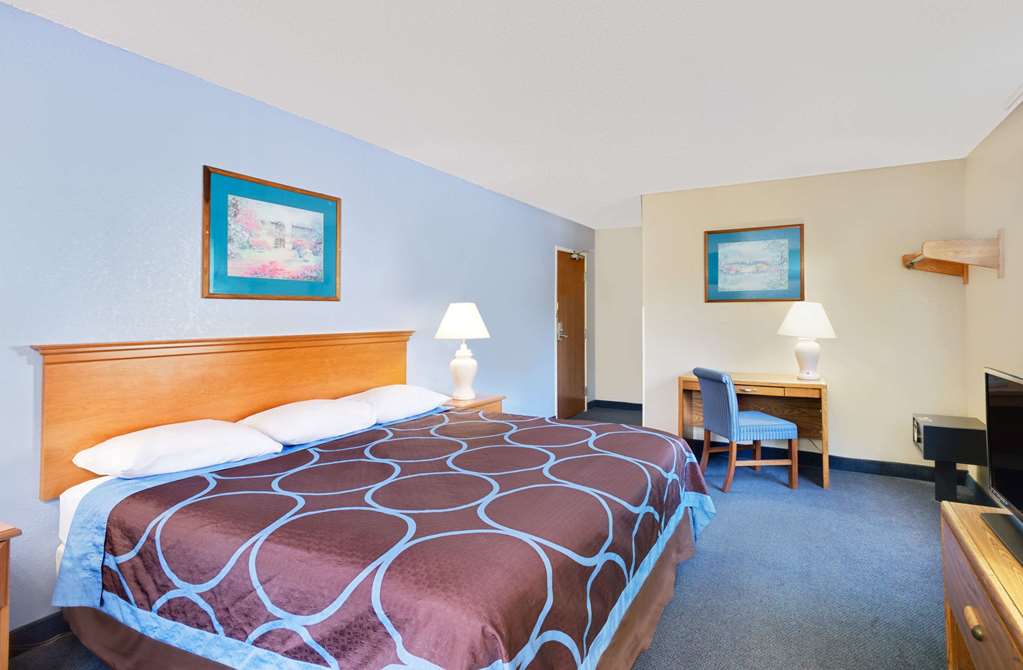 Super 8 by Wyndham Newburgh West Point Near Stewart Airport - photo 11
