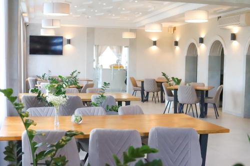 Laguna - carbon neutral hotel in Lutsk