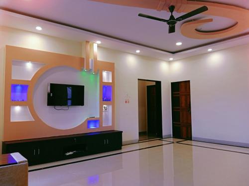 Dwarkadhish Palm Valley in Mahabaleshwar, India