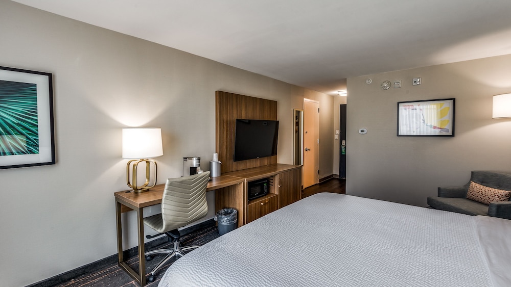 Holiday Inn Dallas Market Ctr Love Field by IHG - photo 5