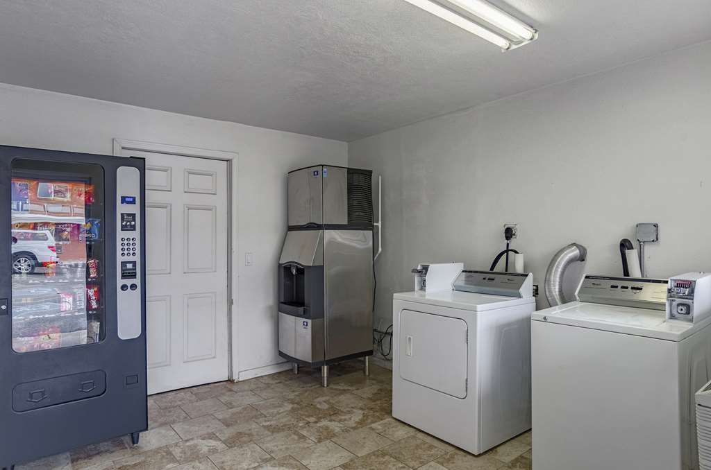 Motel 6 Riverton WY - photo 31