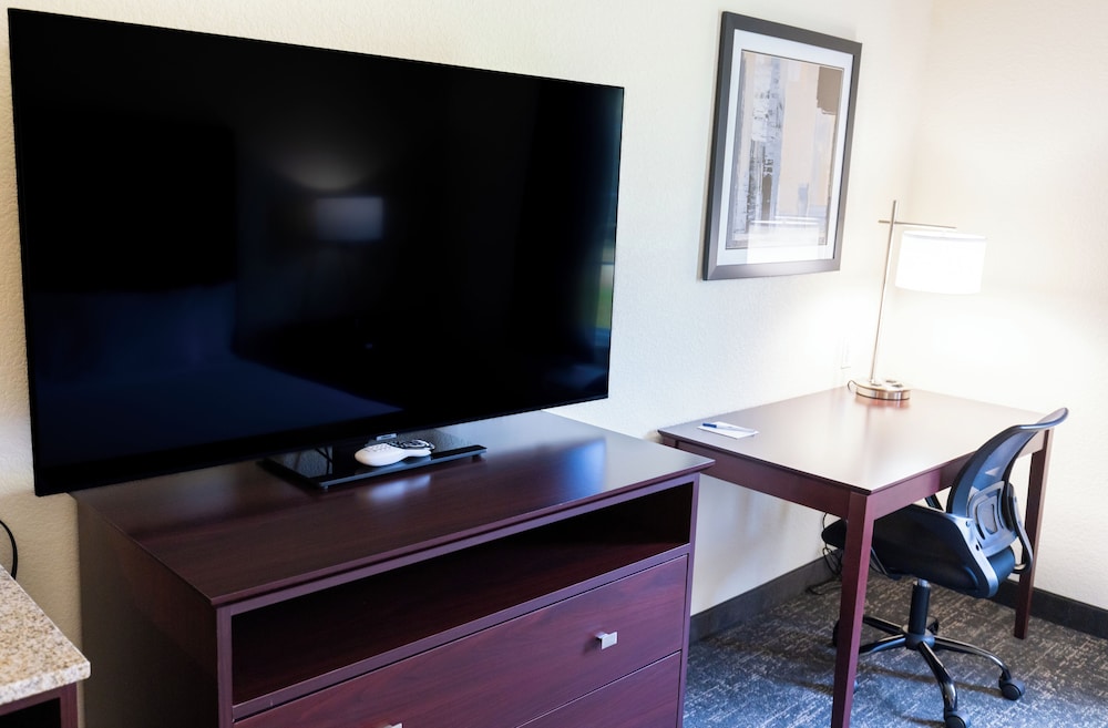 Cobblestone Inn & Suites Winters - photo 42