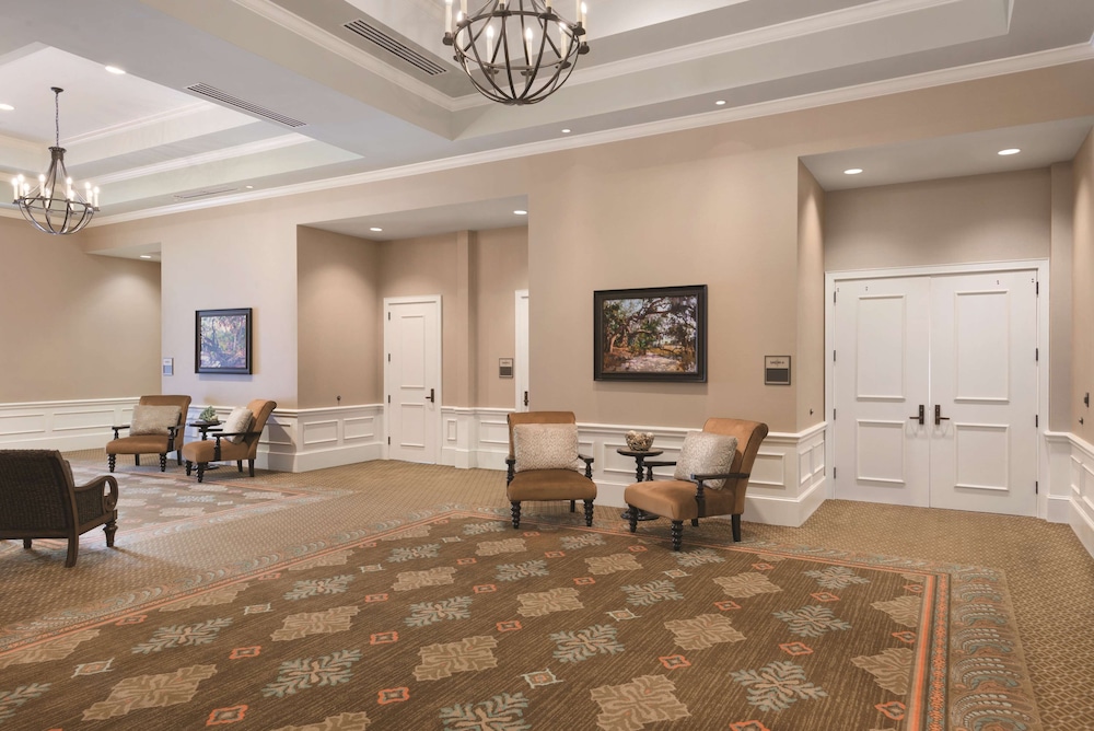 Embassy Suites by Hilton Savannah Historic District - photo 47