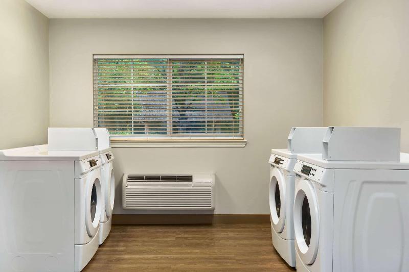 Hawthorn Suites by Wyndham Columbus Fort Benning - photo 4