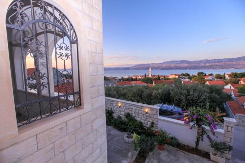 Villa Maja — 4-Star Luxury Hotel in Supetar, Croatia