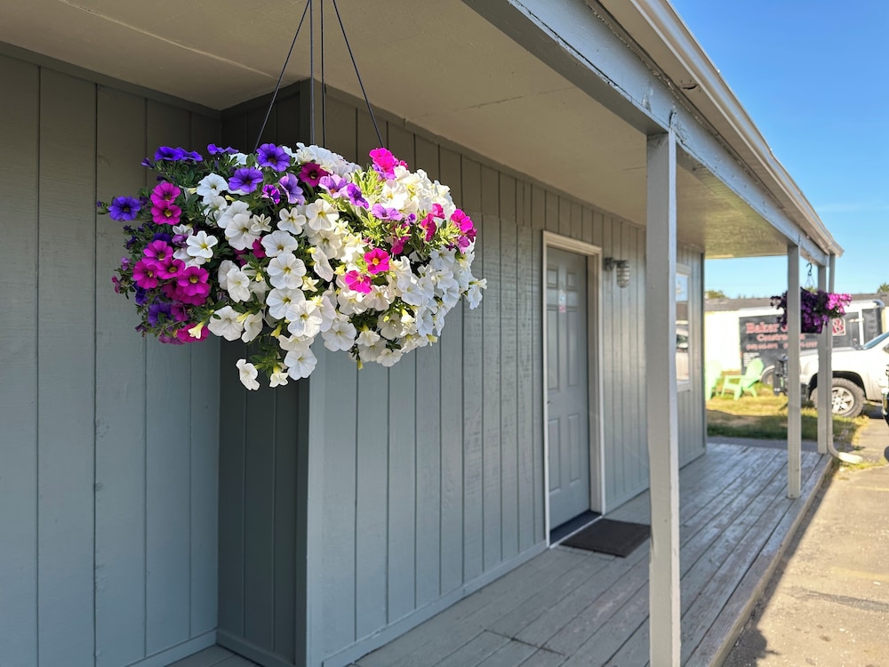 The Coastal Inn and Suites - photo 179