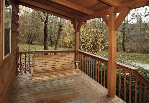 Jon's Pond - carbon neutral hotel in Unknown City