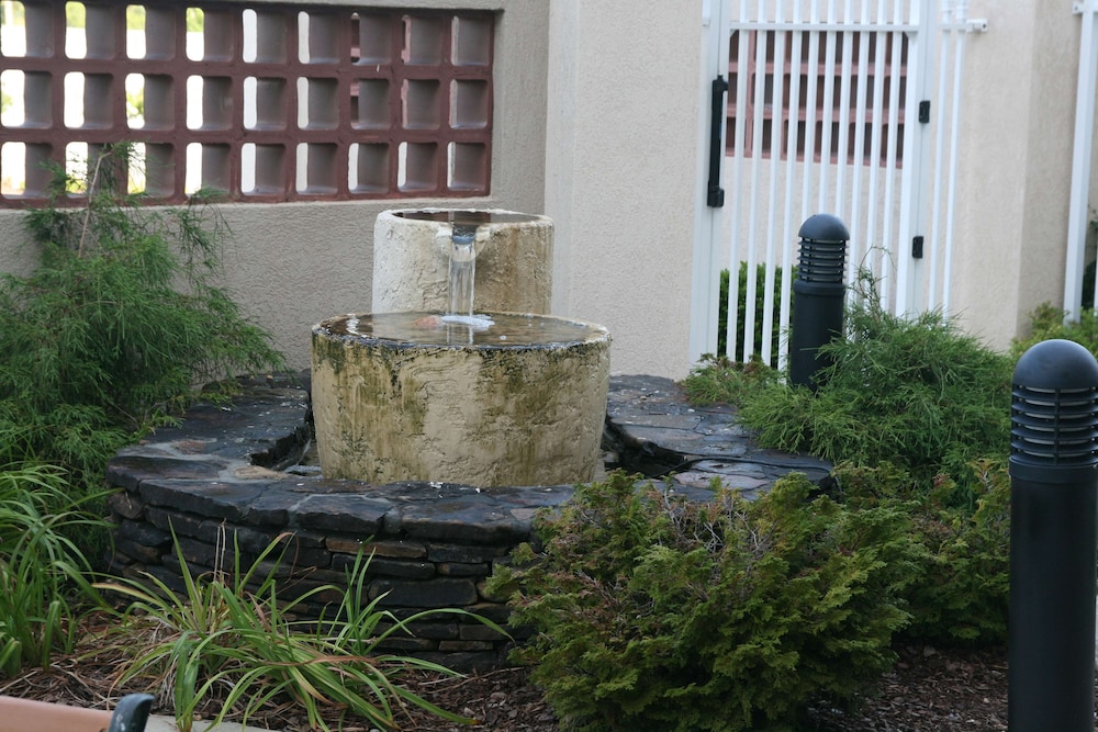 Hampton Inn Guntersville - photo 25