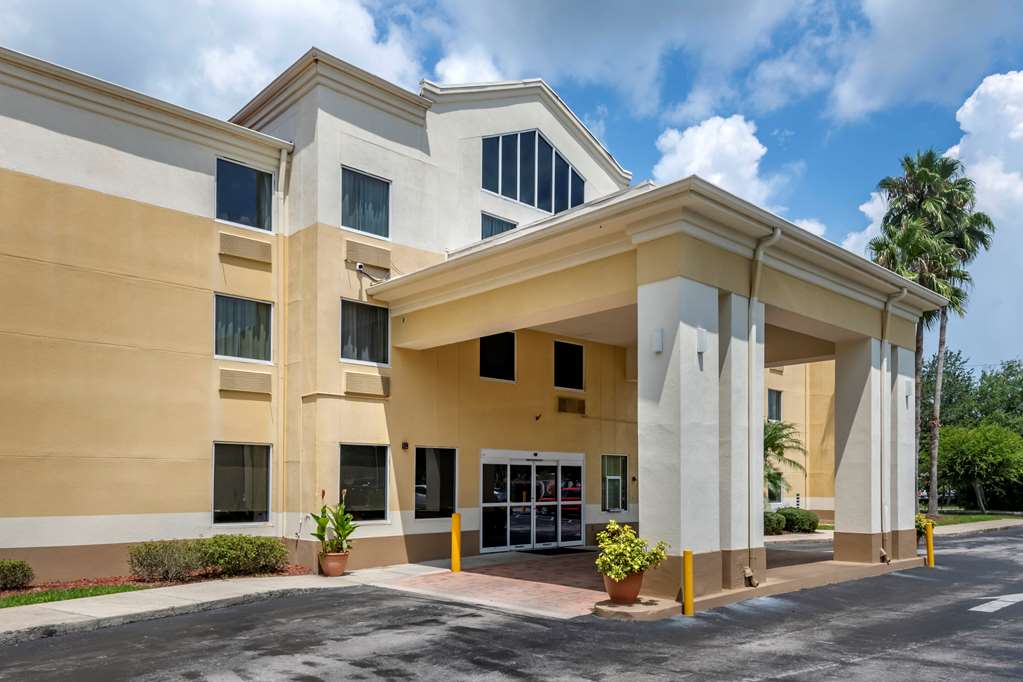 Comfort Inn & Suites DeLand near University - photo 2