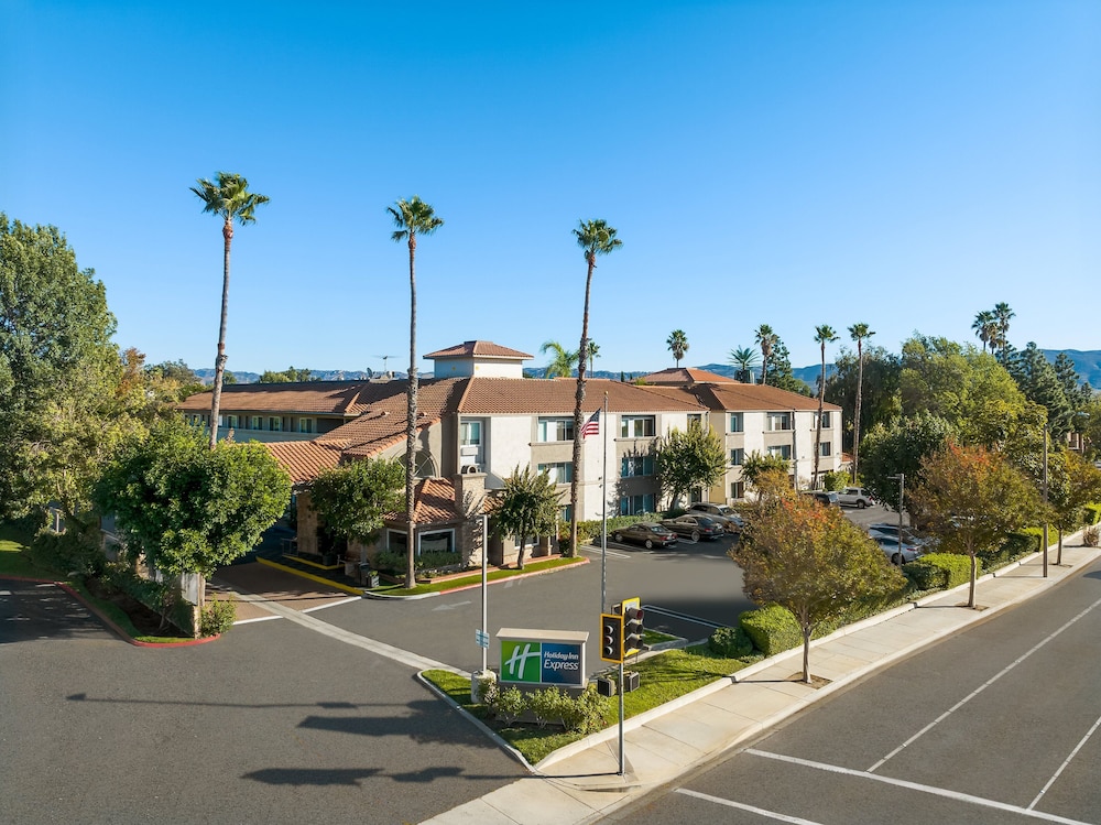 Holiday Inn Express Simi Valley by IHG - photo 56