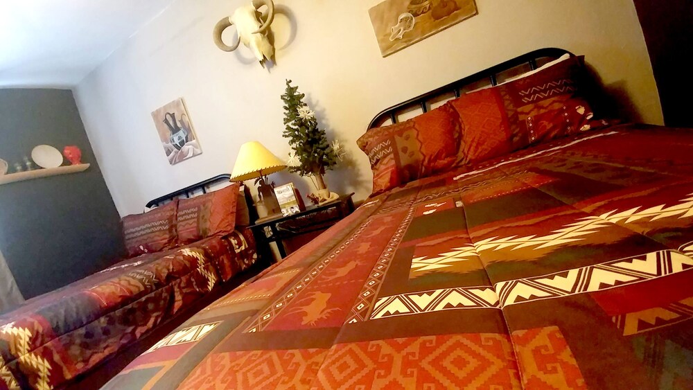 Historic Whiting Hotel Suites - photo 16