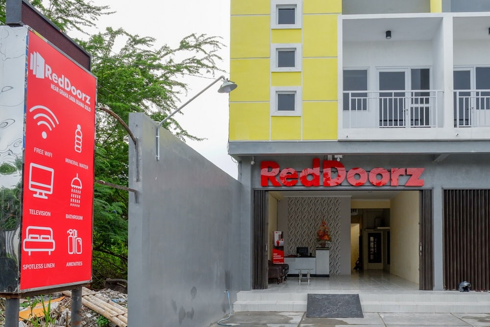 Reddoorz Near Graha Saba Buana Solo — Surakarta