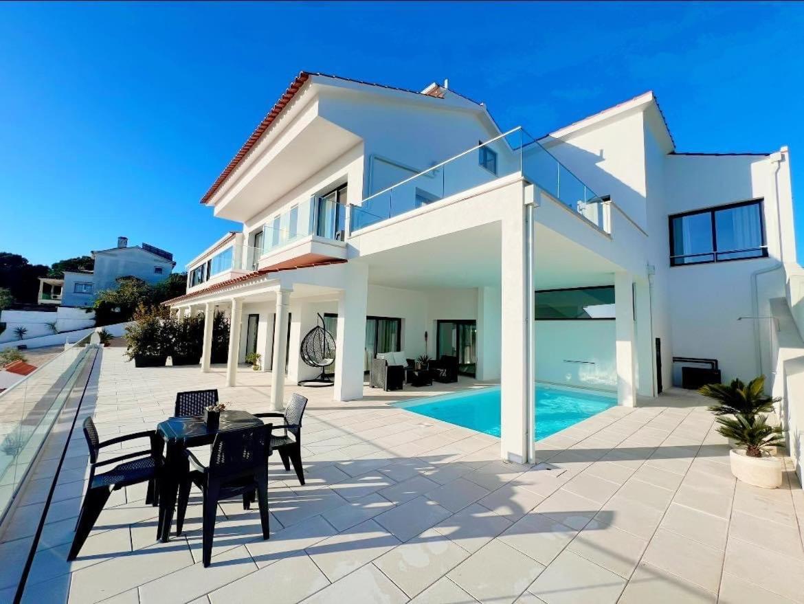 Vila Pombal Tomar Luxury Apartment with private pool and Castle View — 4-Star Luxury Hotel in Tomar, Portugal