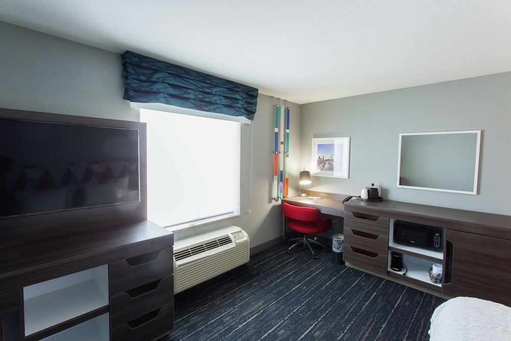 Hampton Inn & Suites Ankeny - photo 21