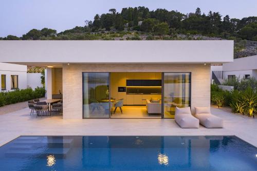 Cloud 9 D6 in Unknown City, Croatia