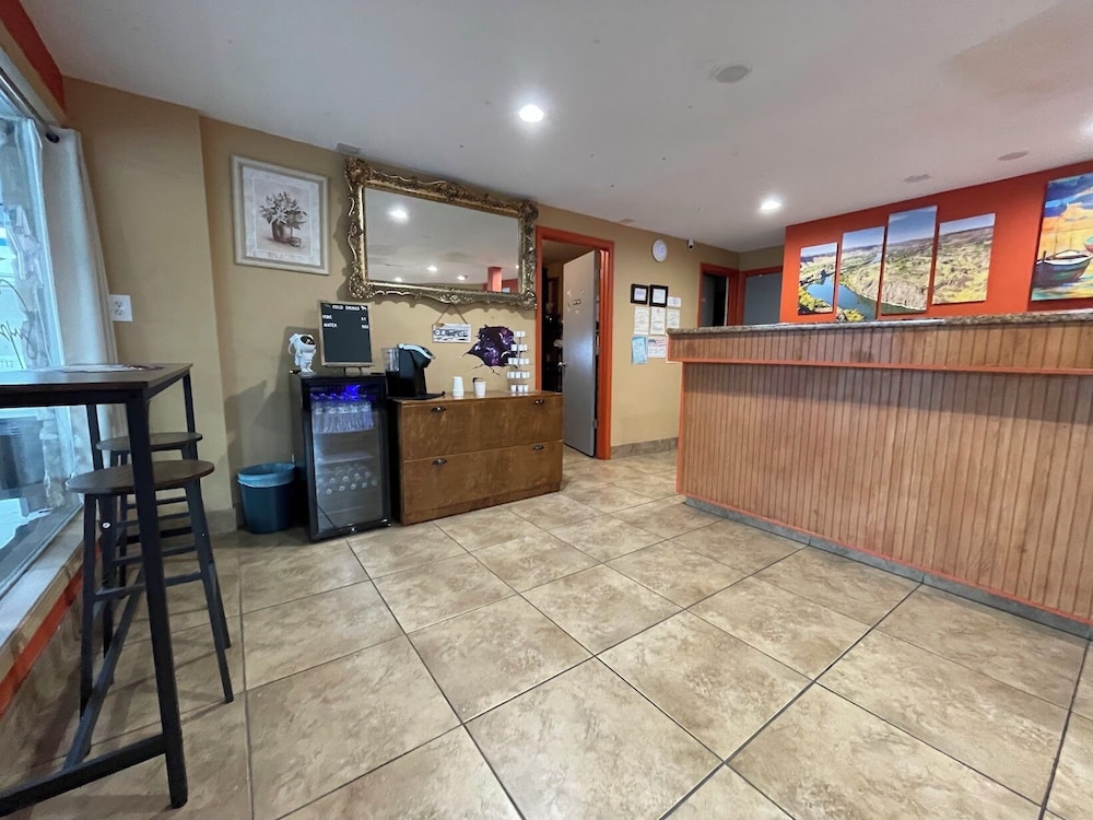 Canyon Inn - photo 2