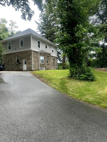 1 Ridgeway Avenue — Providence