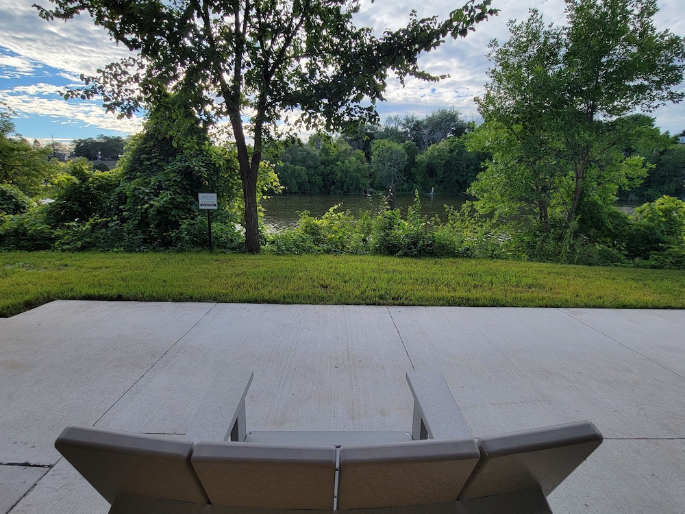 Watershed Hotel - photo 35