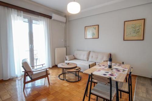 Cozy Nest One Bedroom Flat — 4-Star Luxury Hotel in Athens, Greece