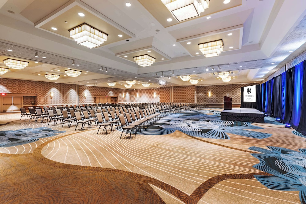 DoubleTree by Hilton Tulsa Downtown - photo 87