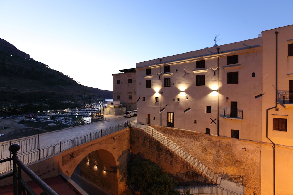 Hotel Sopra Le Mura in Castellammare Del Golfo, Italy