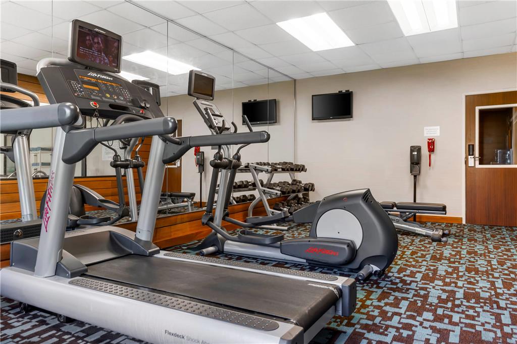 Comfort Inn & Suites Green Bay Stadium Area - photo 25