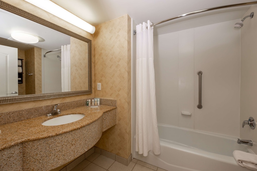 Hampton Inn & Suites Jacksonville Deerwood Park - photo 52