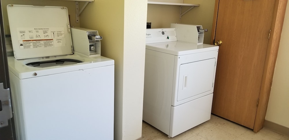 AmericInn by Wyndham West Burlington - photo 48