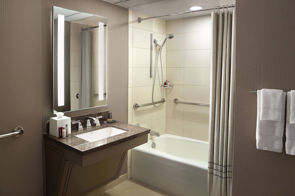 Atlanta Airport Marriott - photo 26