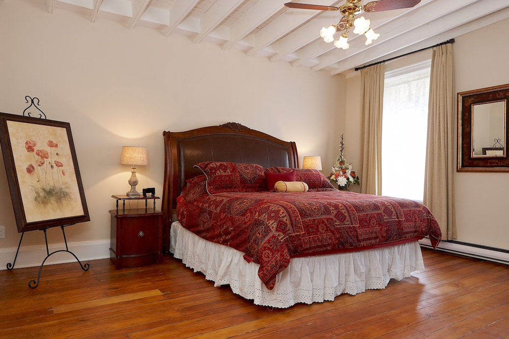 Cheltenham Suites in Brampton, Canada