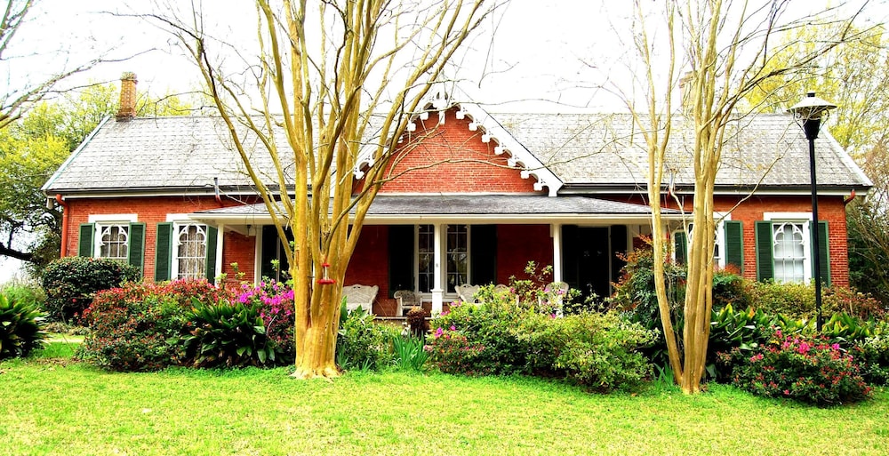 Glenfield Plantation Historic Antebellum Bed and Breakfast - photo 37