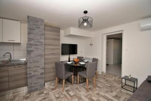 Apartman Fabris — 4-Star Luxury Hotel in Tinjan, Croatia