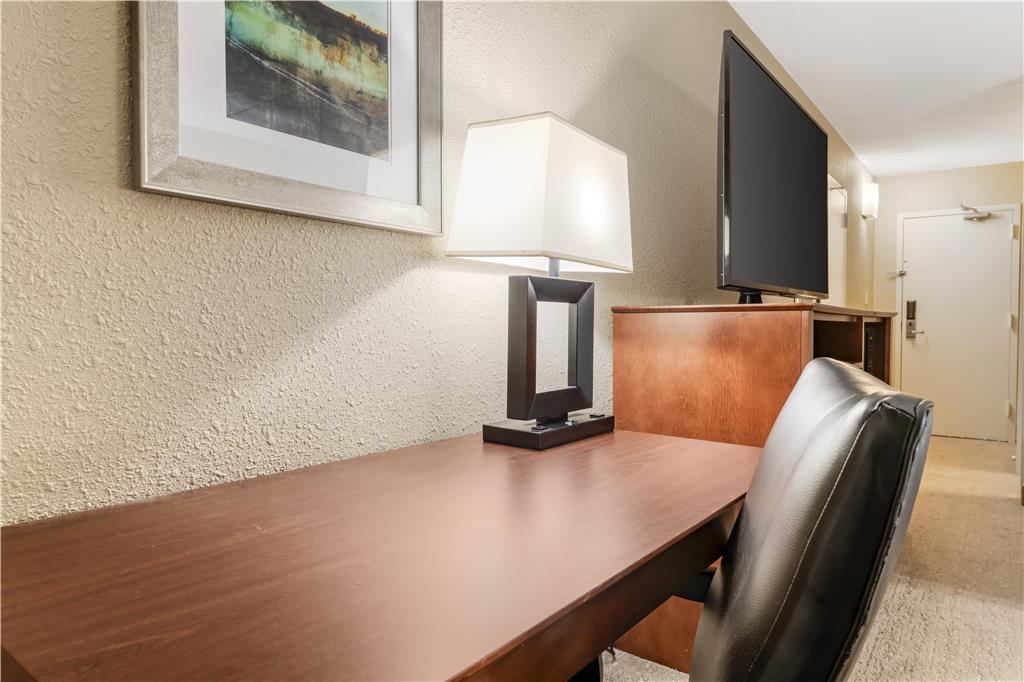 Best Western Fairmont - photo 28