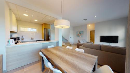 Souvenir by on Travel — 4-Star Luxury Hotel in Oliva, Spain